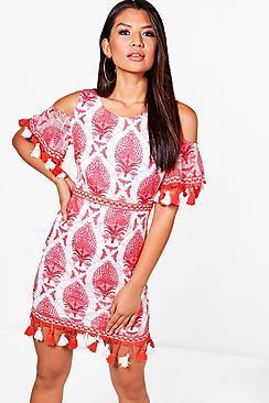 Boohoo Boutique Daisy Lace Tassel Trim Dress
