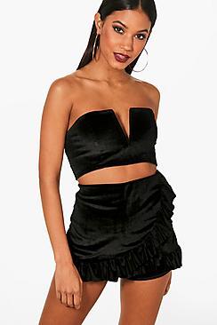Boohoo Sara Plunge Velvet Bandeau