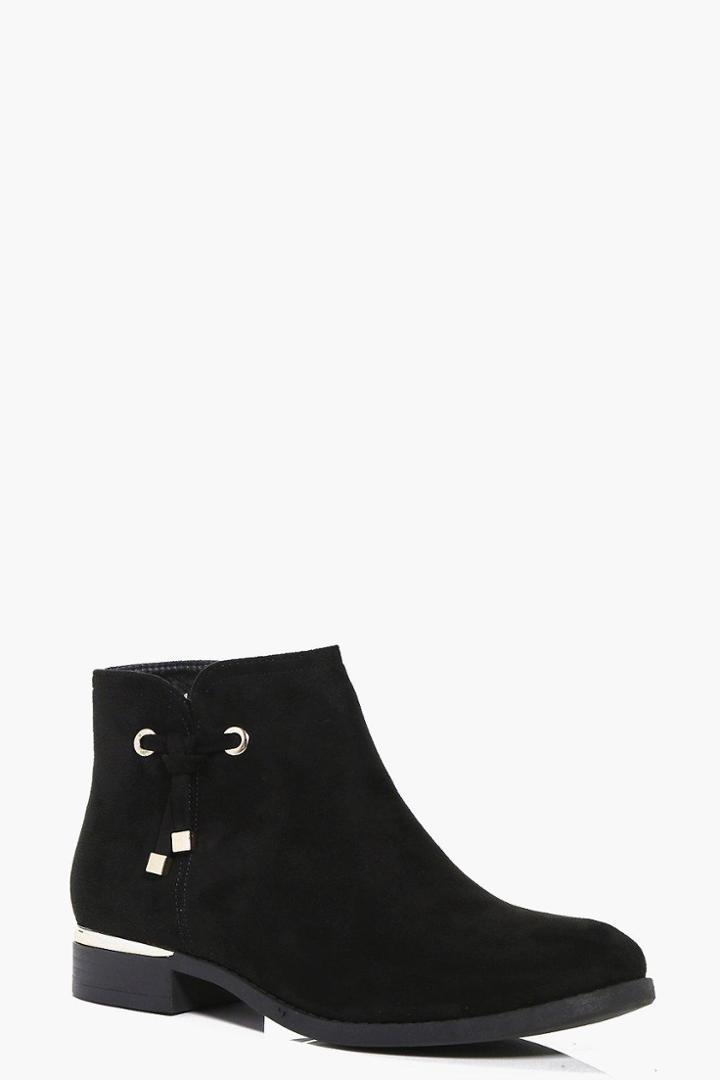 Boohoo Ava Gold Trim Chelsea Boots Black