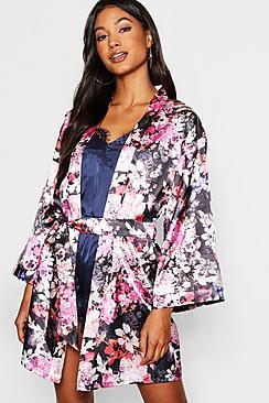 Boohoo Digital Floral Satin Kimono Robe