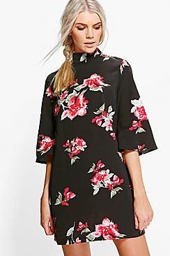 Boohoo Fliss Round Neck Flared Sleeve Shift Dress