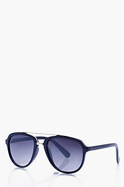 Boohoo Black Aviator Sunglasses With Gold Trim