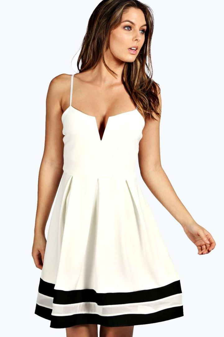 Boohoo Lyla Monchrome Plunge Skater Dress Ivory