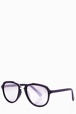 Boohoo Matte Black Aviator Sunglasses With Gold Trim