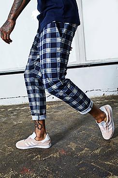 Boohoo Dele Woven Jogger In Navy Check