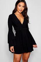 Boohoo Talia Plunge Neck Flared Sleeve Skater Dress