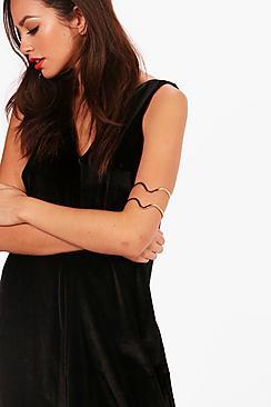 Boohoo Paige Engraved Detail Arm Cuff