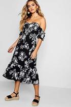Boohoo Aileen Lace Up Off The Shoulder Maxi Dress