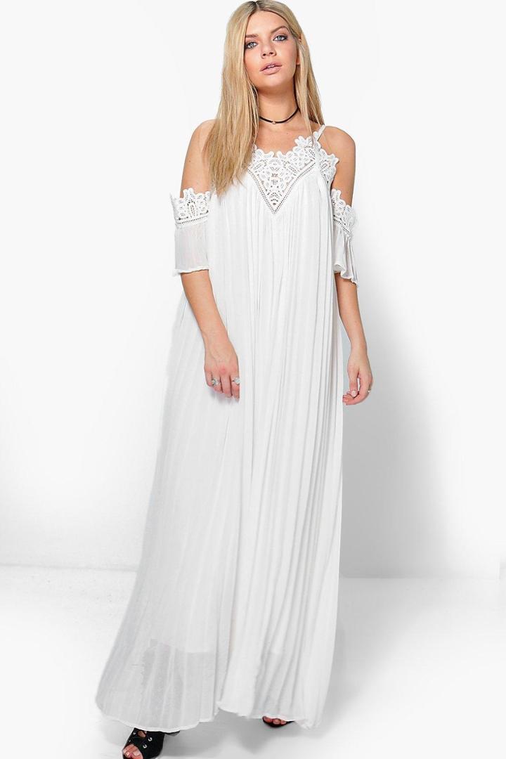 Boohoo Daisy Boutique Premium Crocket Pleated Maxi Cream
