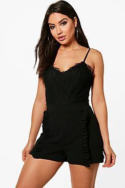 Boohoo Cass Ruffle Front Stretch Shorts