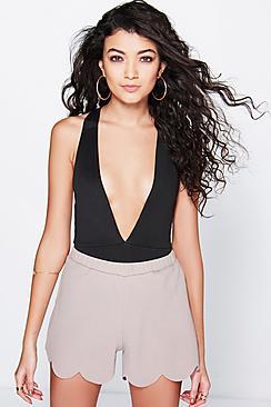 Boohoo Katie Scallop Edge High Waisted Shorts