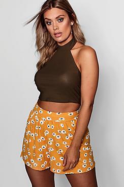 Boohoo Plus Cally Daisy Print Flippy Short