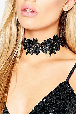 Boohoo Plus Gemma Lace Detail Choker