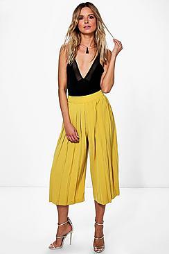 Boohoo Boutique Zahara Woven Pleated Tailored Culottes