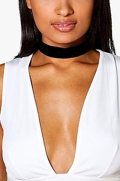 Boohoo Rachel Velvet Choker