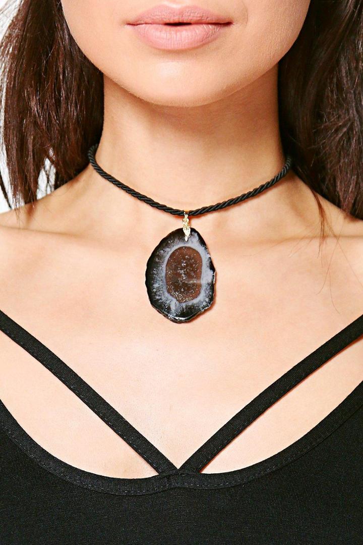 Boohoo Aimee Stone Pendant Choker Black