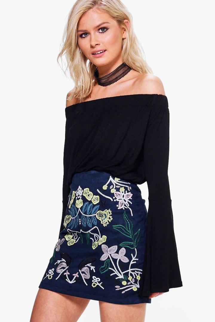 Boohoo Nora Flare Sleeve Bardot Crop Black