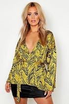 Boohoo Plus Zebra Print Plunge Kimono Sleeve Top