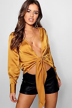 Boohoo Petite Rachel Collarless Twist Front Blouse