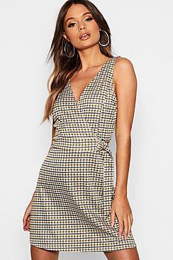 Boohoo Checked V-neck Wrap D Ring Detail Skater Dress