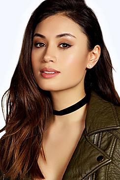 Boohoo Melika Plain Velvet Choker