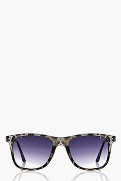 Boohoo Ava Smoke Lens Tortoise Frame Sunglasses
