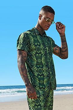 Boohoo Neon Snake Print Short Sleeve Revere Shirt