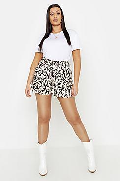 Boohoo Plus Woven Leopard Runner Short