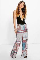 Boohoo Naomi Geo Print Wide Leg Trouser