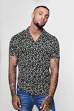 Boohoo Ditsy Floral Print Short Sleeve Revere Shirt