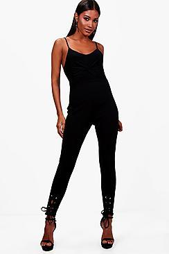 Boohoo Laurie Eyelet Lace Up Seam Front Leggings