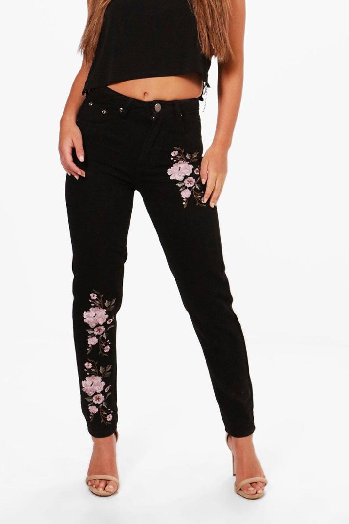 Boohoo Petite Alisha Embroidered Mom Jean Black