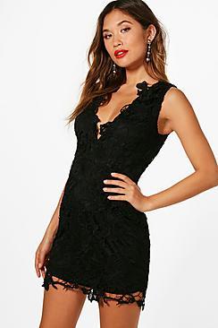 Boohoo Boutique Bella Lace Scallop Detail Dress