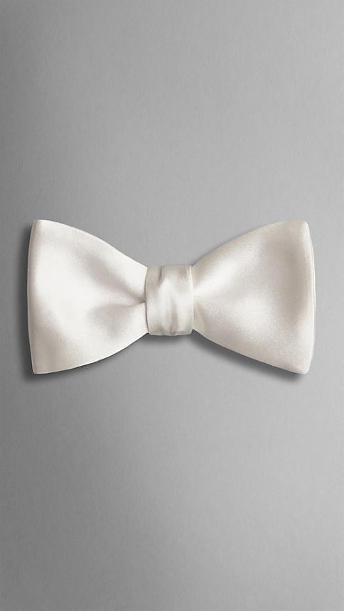 Burberry Classic Silk Bow Tie