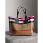 Burberry Burberry The Giant Reversible Tote In Canvas Check And Leather, Black