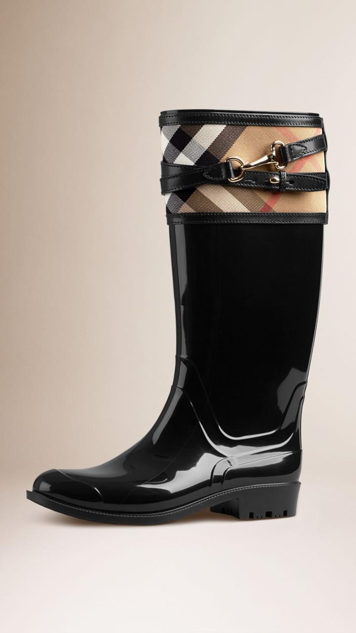 Burberry Burberry House Check Buckle Detail Rain Boots, Size: 35, Black