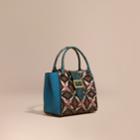 Burberry Burberry The Medium Buckle Tote In Tiled Snakeskin, Pink