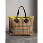 Burberry Burberry The Giant Reversible Tote In Vintage Check And Leather