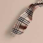 Burberry Burberry The Classic Cashmere Scarf In Check, Beige