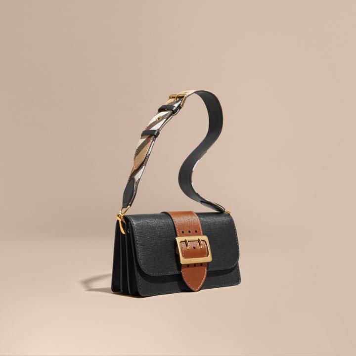 Burberry Burberry The Medium Buckle Bag In Textured Leather, Black