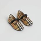 Burberry Burberry Childrens D-ring Strap Vintage Check Slippers, Size: 8.5