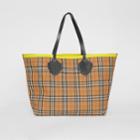 Burberry Burberry The Giant Reversible Tote In Vintage Check And Leather, Red