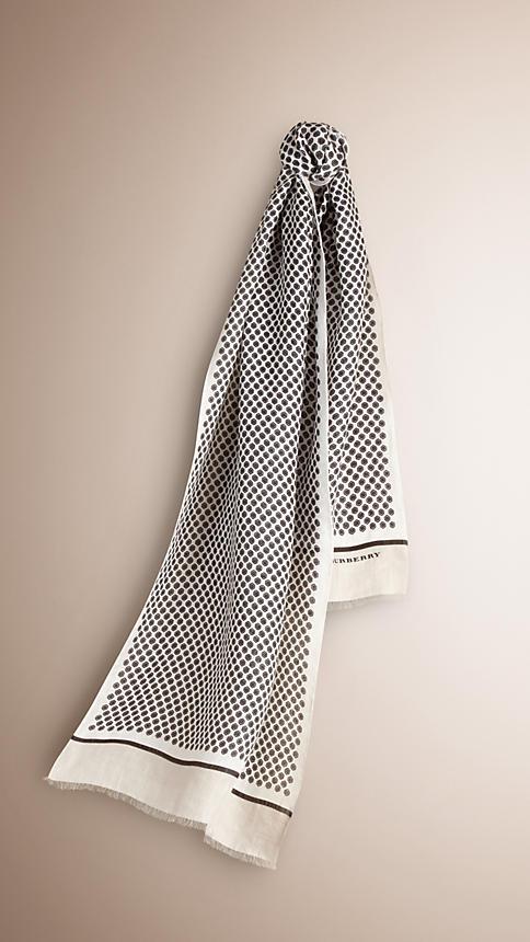 Burberry Geometric Print Linen Blend Scarf