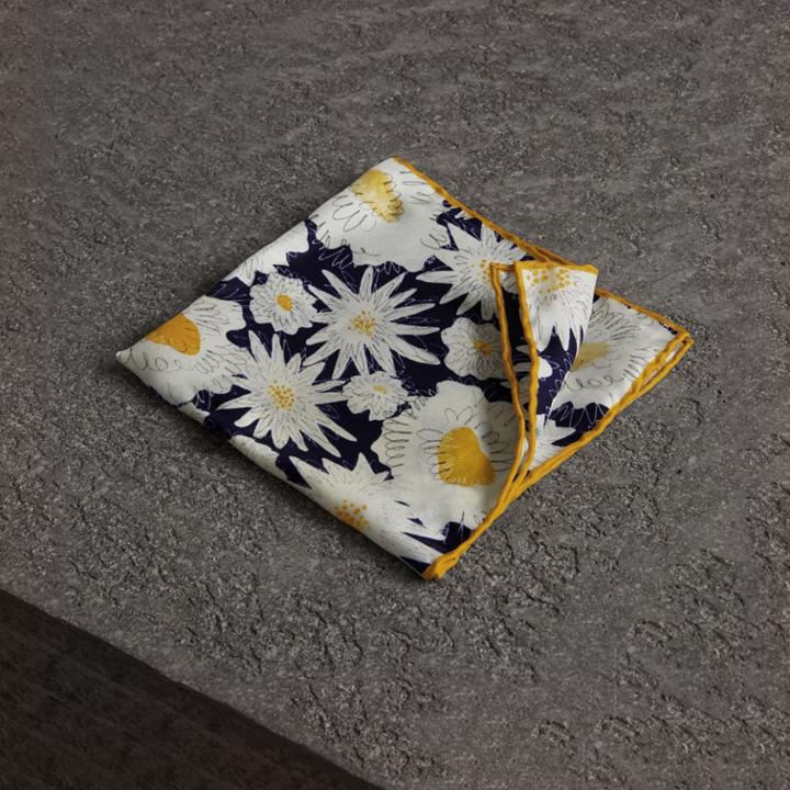 Burberry Burberry Daisy Print Silk Pocket Square