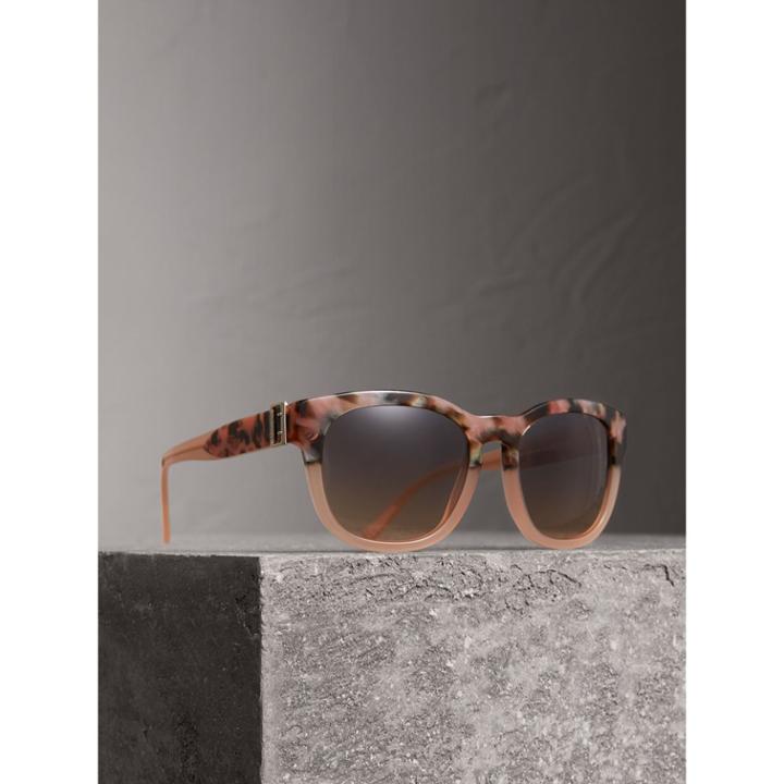 Burberry Burberry Buckle Detail Square Frame Sunglasses, White