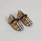 Burberry Burberry D-ring Strap Vintage Check Slippers, Size: 8.5