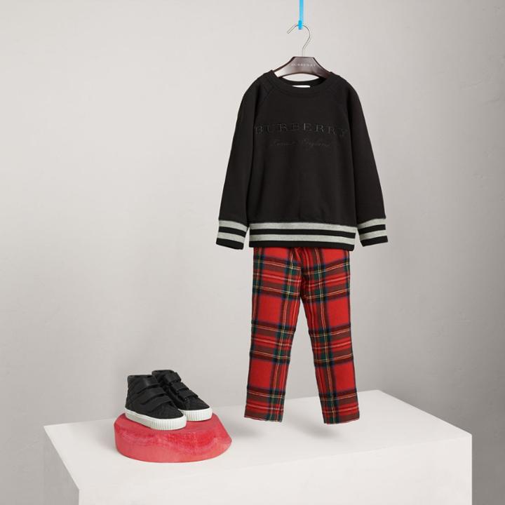 Burberry Burberry Striped Hem Embroidered Cotton Jersey Sweatshirt, Size: 4y