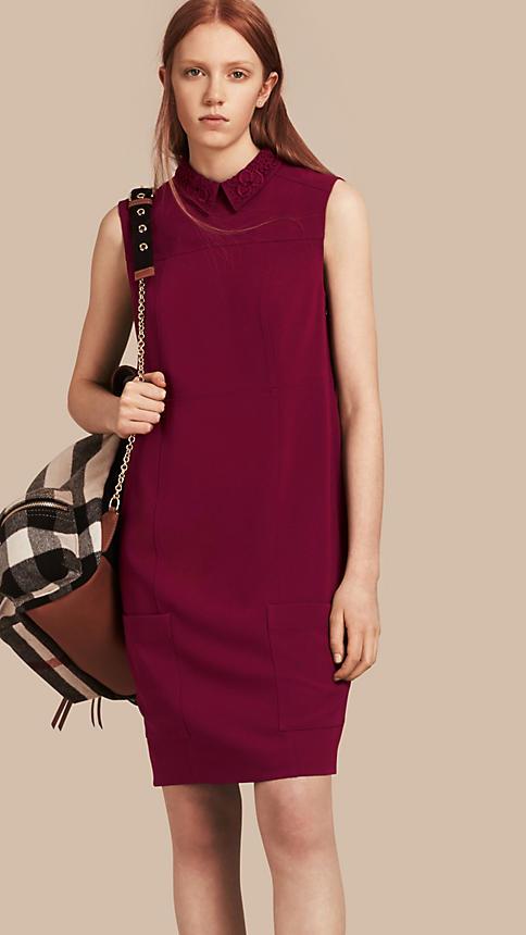 Burberry Sleeveless Lace Collar Dress