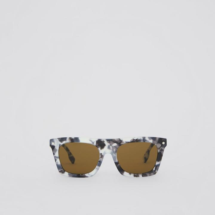 Burberry Burberry Icon Stripe Detail Rectangular Frame Sunglasses, Grey