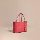 Burberry Burberry The Small Reversible Tote In Haymarket Check And Leather, Red